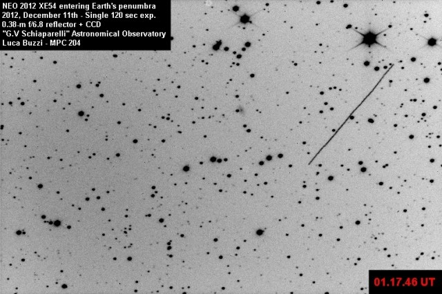 2012 XE54_20121211_01.17.46.UT