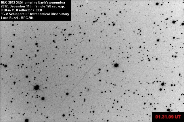 2012 XE54_20121211_01.31.09.UT